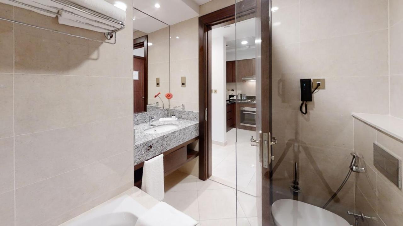 Suha Park Luxury Hotel Apartments, Waterfront Jaddaf Дубай Екстериор снимка